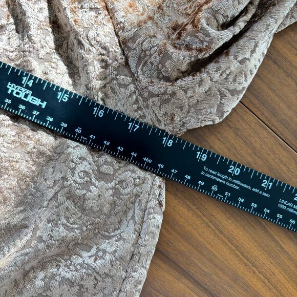 Curve Appeal Soft Crushed Velvet Off the Shoulder Top with Tie Sleeves Size M - Picture 7 of 9